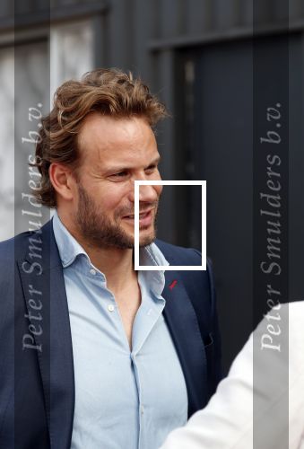 Amsterdam 6 juli 2018
Gordon viert zijn 50e verjaardag bij de Harbour Club en gaat daarna varen met de roze MS de Jordaan. Dirk taat