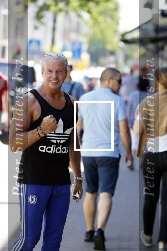 Amsterdam 2 juli 2018
Dries Roelvink op de pc hooftstraat.