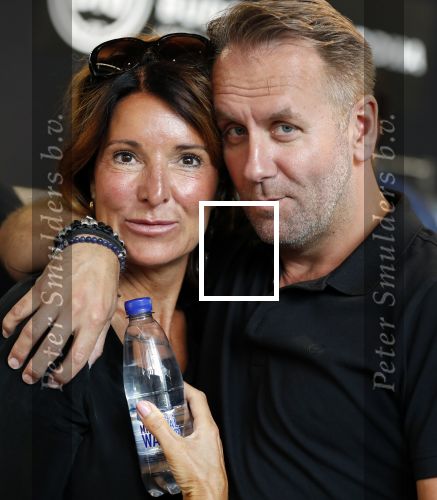 Amsterdam 9 juli 2018
Edgar Meier met een kennis op modefabriek