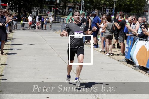 Amsterdam 1 juli 2018
Edwin Evers Run bij het science park met vele bners.