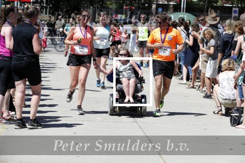 Amsterdam 1 juli 2018
Edwin Evers Run bij het science park met vele bners.