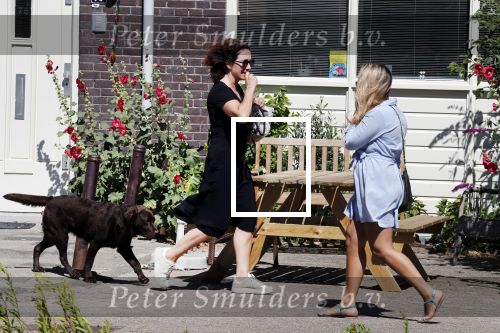 Amsterdam 1 juli 2018
Femke Halsema doet boodschappen en wandelt met haar hond.
