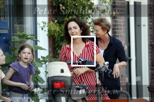Amsterdam 28 juni 2018
Femke Halsema krijgt bloemen omdat ze de nieuwe burgemeester van Amsterdam wordt.