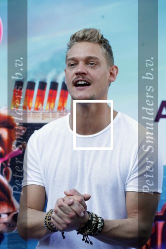 Amsterdam 15 juli 2018
De feestelijke Nederlandse premiÃ¨re van 
HOTEL TRANSSYLVANIÃ‹ 3 in PathÃ© Arena te Amsterdam. De Nederlandse stemacteurs Charly Luske, Fernando Halman, Ferry Doedens, Ilse Warringa, Tony Neef zijn aanwezig . Ferry kwam met zijn moeder