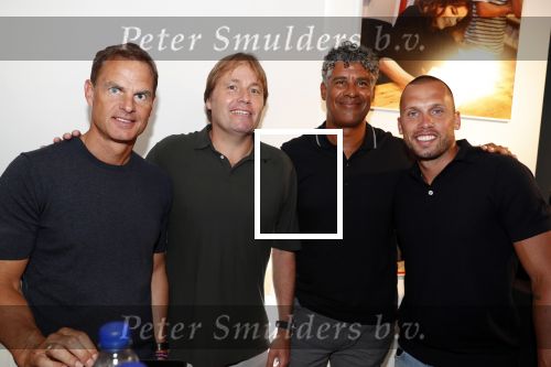 Amsterdam 7 juli 2018
Boekpresentatie Sjaak Swart bij Scheltema. Robbie Witschge Frank Rijkaard Frank de Boer en Johnny Heitinga