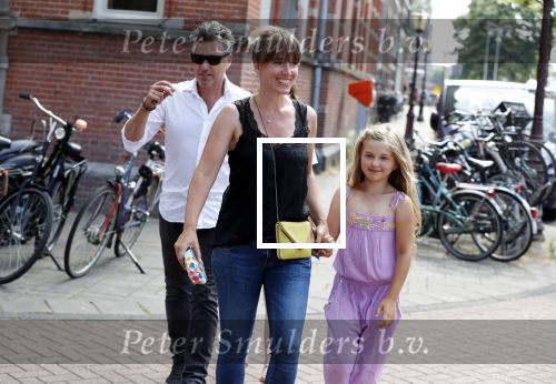 Amsterdam 13 juli 2018
Opening cafe Mimi van actrice Linde van den Heuvel en â€¦. Frederik Brom Nienke Romer en hun kinderen
