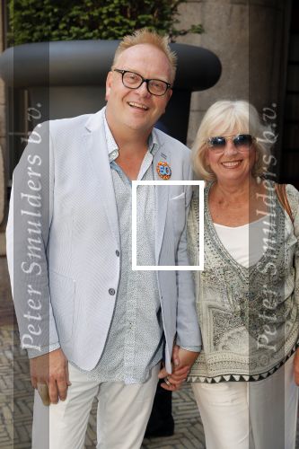 Amsterdam 15 juli 2018
Frits Huffnagel feestje voor zijn 50e verjaardag bij hotel the Grand. Frits met Willeke Alberti