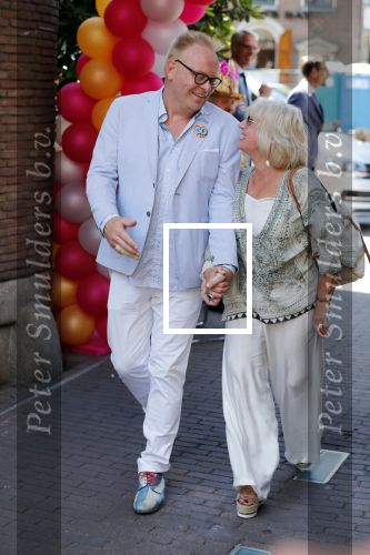 Amsterdam 15 juli 2018
Frits Huffnagel feestje voor zijn 50e verjaardag bij hotel the Grand. Frits met Willeke Alberti