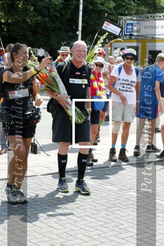 Nijmegen 20 juli 2018
Frits Wester loopt de vierdaagse van Nijmegen.