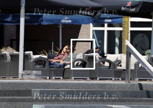 Almere 3 juli 2018
Glennis Grace met haar nieuwe vriend Levy Simon op terras.