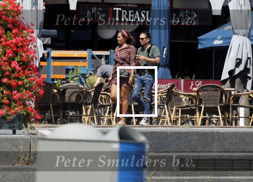 Almere 3 juli 2018
Glennis Grace met haar nieuwe vriend Levy Simon op terras.