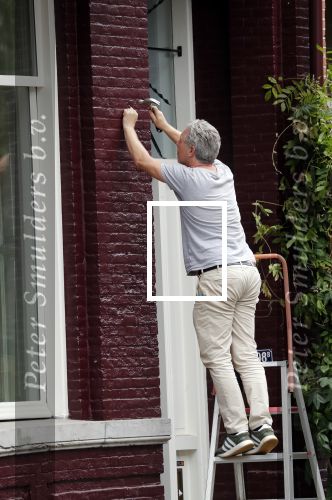 Amsterdam 12 juli 2018
Hajo Bruins aan het klussen bij zijn huis.