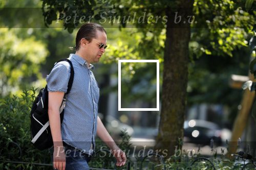 Amsterdam 4 juli 2018
Hans Teeuwen fluitend op straat.