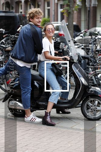 Amsterdam 13 juli 2018
Holly Brood en Soy Kroon op vespa scooter