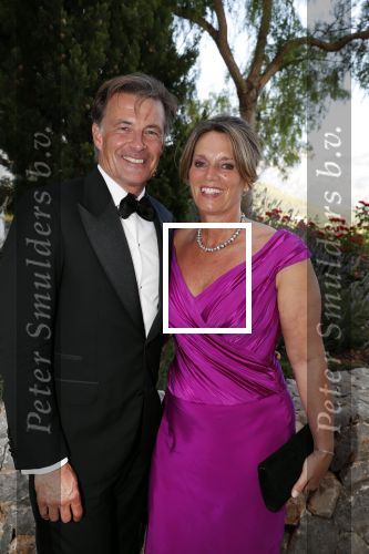 Mallorca 29 juni 2018
Iris van den Ende (1989) en Vincent Biekman (1981) zijn zaterdag 30 juni 2018 â€™sÂ middags in het huwelijk getreden, in aanwezigheid van familie en vrienden. Ze werden getrouwd door Dennis, de neef van Vincent Biekman.  
Iris en Vincent zijn twee weken geleden, op 16 juni 2018, in Amsterdam voor de wet getrouwd. 
De getuigen van Iris waren vriendin Madeline en haar broer Vincent. Voor Vincent getuigden zijn twee oudste vrienden Eli en Jermaine. 
De bruidsjurk van Iris werd ontworpen door Armani PrivÃ©. Joop en Janine v d Ende waren natuurlijk aanwezig op deze prachtige dag. Hubert Deitmers met vrouw