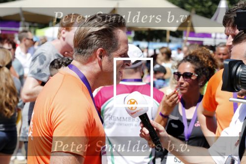 Amsterdam 1 juli 2018
Minister Hugo de Jong doet met de Edwin Evers Run mee. Zijn vrouw Mireille loopt ook mee.