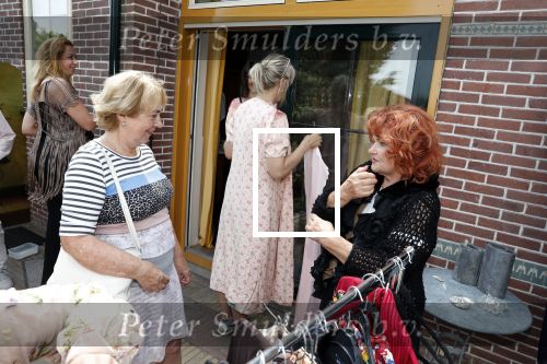 Hem 22 juli 2018
Veiling kleding en inboedel van Imca Marina . Imca gaat verhuizen en heeft daar niet voldoende ruimte.