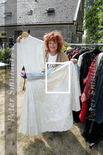 Hem 22 juli 2018
Veiling kleding en inboedel van Imca Marina . Imca gaat verhuizen en heeft daar niet voldoende ruimte.