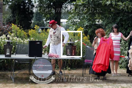 Hem 22 juli 2018
Veiling kleding en inboedel van Imca Marina . Imca gaat verhuizen en heeft daar niet voldoende ruimte.