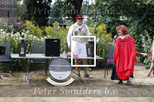 Hem 22 juli 2018
Veiling kleding en inboedel van Imca Marina . Imca gaat verhuizen en heeft daar niet voldoende ruimte.