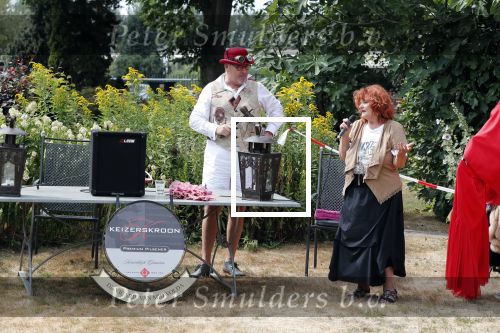 Hem 22 juli 2018
Veiling kleding en inboedel van Imca Marina . Imca gaat verhuizen en heeft daar niet voldoende ruimte.