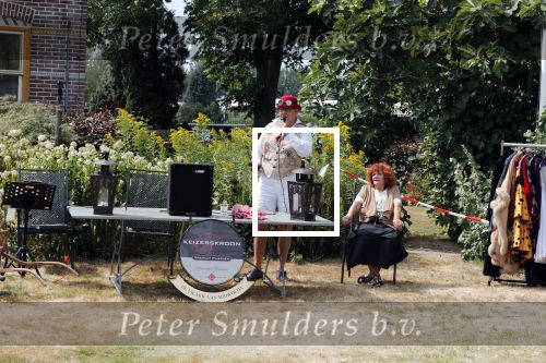 Hem 22 juli 2018
Veiling kleding en inboedel van Imca Marina . Imca gaat verhuizen en heeft daar niet voldoende ruimte.