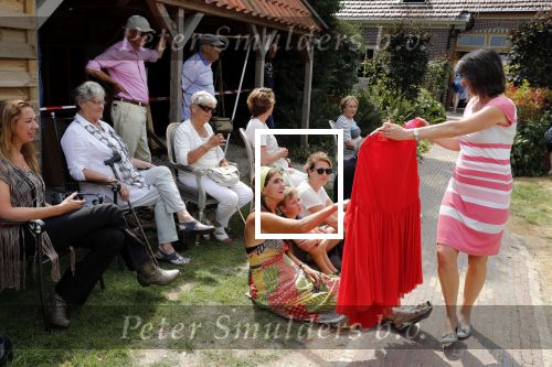 Hem 22 juli 2018
Veiling kleding en inboedel van Imca Marina . Imca gaat verhuizen en heeft daar niet voldoende ruimte.