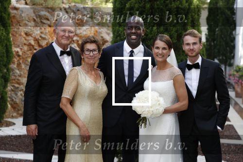 Mallorca 29 juni 2018
Iris van den Ende (1989) en Vincent Biekman (1981) zijn zaterdag 30 juni 2018 â€™sÂ middags in het huwelijk getreden, in aanwezigheid van familie en vrienden. Ze werden getrouwd door Dennis, de neef van Vincent Biekman.  
Iris en Vincent zijn twee weken geleden, op 16 juni 2018, in Amsterdam voor de wet getrouwd. 
De getuigen van Iris waren vriendin Madeline en haar broer Vincent. Voor Vincent getuigden zijn twee oudste vrienden Eli en Jermaine. 
De bruidsjurk van Iris werd ontworpen door Armani PrivÃ©. Joop en Janine v d Ende waren natuurlijk aanwezig op deze prachtige dag.
