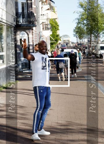 Amsterdam 14 juli 2018
Jandino Asporaat op straat in Amsterdam.
