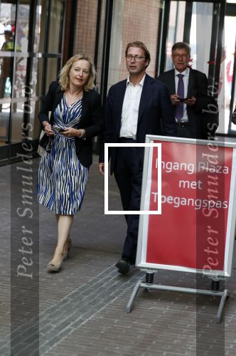 Amsterdam 12 juli 2018
Femke Halsema wordt thuis opgehaald en naar de stopera gebracht waar ze geinstalleerd wordt tot Burgemeester van Amsterdam. Jet Bussemaker