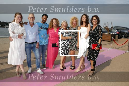 Amsterdam 6 juli 2018
Gordon viert zijn 50e verjaardag bij de Harbour Club en gaat daarna varen met de roze MS de Jordaan. John Heuckenroth met familie en zussen