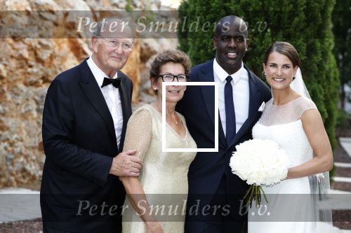 Mallorca 29 juni 2018
Iris van den Ende (1989) en Vincent Biekman (1981) zijn zaterdag 30 juni 2018 â€™sÂ middags in het huwelijk getreden, in aanwezigheid van familie en vrienden. Ze werden getrouwd door Dennis, de neef van Vincent Biekman.  
Iris en Vincent zijn twee weken geleden, op 16 juni 2018, in Amsterdam voor de wet getrouwd. 
De getuigen van Iris waren vriendin Madeline en haar broer Vincent. Voor Vincent getuigden zijn twee oudste vrienden Eli en Jermaine. 
De bruidsjurk van Iris werd ontworpen door Armani PrivÃ©. Joop en Janine v d Ende waren natuurlijk aanwezig op deze prachtige dag.