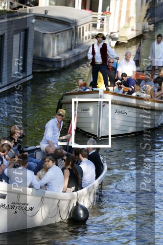 Amsterdam 29 juni 2018
Forum voor Democratie van Thierry Baudet varen met relaties door de grachten van Amsterdam . oa aanwezig Matthijs Albers Jort kelder (met eigen boot) Alwien Tulner Mat Herben Theo Hiddema en Ebru Umar.