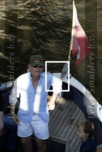 Amsterdam 29 juni 2018
Forum voor Democratie van Thierry Baudet varen met relaties door de grachten van Amsterdam . oa aanwezig Matthijs Albers Jort kelder (met eigen boot) Alwien Tulner Mat Herben Theo Hiddema en Ebru Umar.