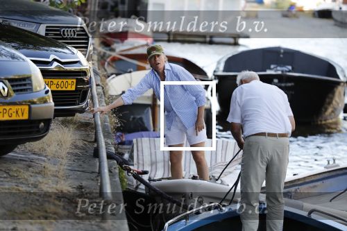 Amsterdam 29 juni 2018
Forum voor Democratie van Thierry Baudet varen met relaties door de grachten van Amsterdam . oa aanwezig Matthijs Albers Jort kelder (met eigen boot) Alwien Tulner Mat Herben Theo Hiddema en Ebru Umar.