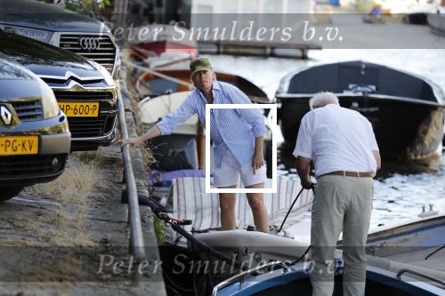 Amsterdam 29 juni 2018
Forum voor Democratie van Thierry Baudet varen met relaties door de grachten van Amsterdam . oa aanwezig Matthijs Albers Jort kelder (met eigen boot) Alwien Tulner Mat Herben Theo Hiddema en Ebru Umar.