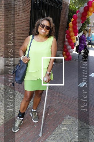 Amsterdam 15 juli 2018
Frits Huffnagel feestje voor zijn 50e verjaardag bij hotel the Grand. Justine Pelmelay op krukken