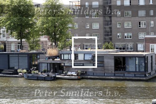 Amsterdam 27 juli 2018
Woonark van Kluun ( Raymond v d Klundert) woonboot.