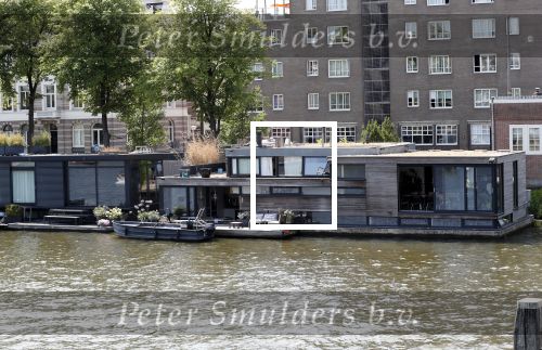 Amsterdam 27 juli 2018
Woonark van Kluun ( Raymond v d Klundert) woonboot.