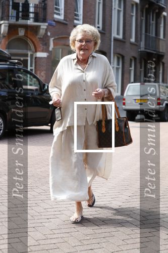 Amsterdam 13 juli 2018
Marianne v Wijnkoop op straat.