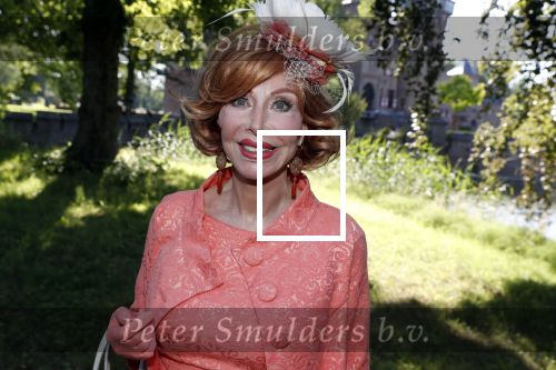 Haarzuilens 20 juni 2018
Haringparty op kasteel de Haar. Marijke Helwegen met man Harrie