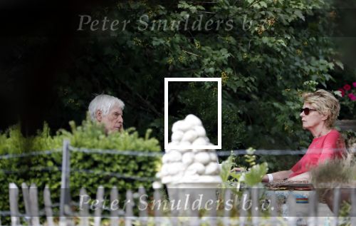Maarssen Blaricum 7 juli 2018
Berend Boudewijn gaat wandelen bij de Maarsenveense Plassen en daarna rijdt hij naar het Ter Gooi ziekenhuis waar hij zijn vrouw Martine Bijl ophaalt. Daarna gaan ze lunchen bij restaurant de Goede Gooijer.