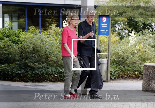 Maarssen Blaricum 7 juli 2018
Berend Boudewijn gaat wandelen bij de Maarsenveense Plassen en daarna rijdt hij naar het Ter Gooi ziekenhuis waar hij zijn vrouw Martine Bijl ophaalt. Daarna gaan ze lunchen bij restaurant de Goede Gooijer.