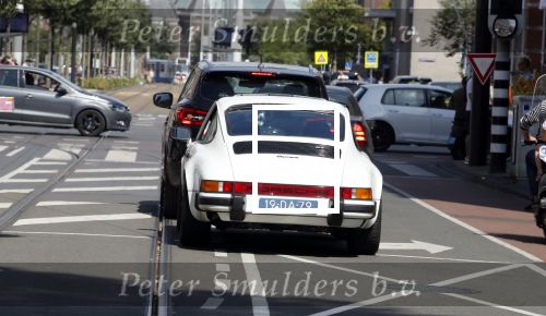 Amsterdam 28 juli 2018
Kimberley Klaver met haar nieuwe vriend Michel v d Bergh in zijn porsche