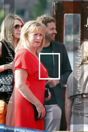 Amsterdam 6 juli 2018
Gordon viert zijn 50e verjaardag bij de Harbour Club en gaat daarna varen met de roze MS de Jordaan. Mirjam de Raaff