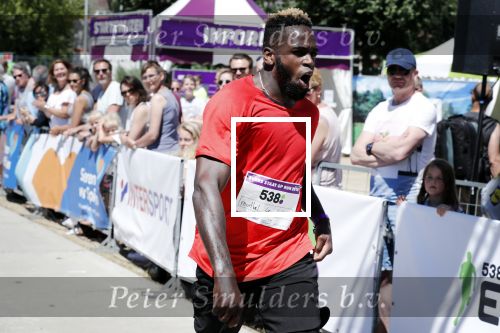 Amsterdam 1 juli 2018
Edwin Evers Run bij het science park met vele bners. Murthel Groenhart