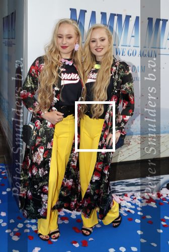 Amsterdam 17 juli 2018
Premiere Mamma mia in Tuschinski.
Mylene en Rosanne Waalewijn