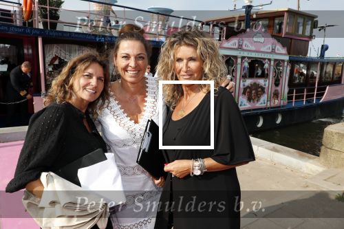 Amsterdam 6 juli 2018
Gordon viert zijn 50e verjaardag bij de Harbour Club en gaat daarna varen met de roze MS de Jordaan. Nathalie Moser