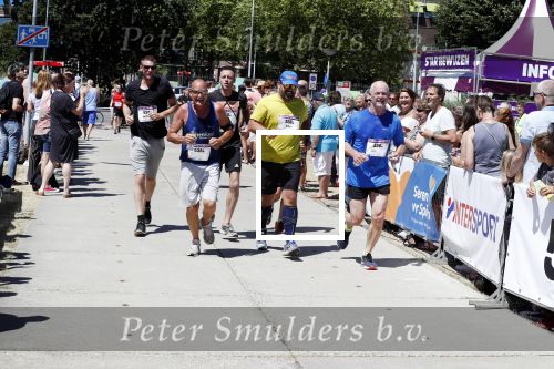 Amsterdam 1 juli 2018
Edwin Evers Run bij het science park met vele bners. Niels van Baarlen