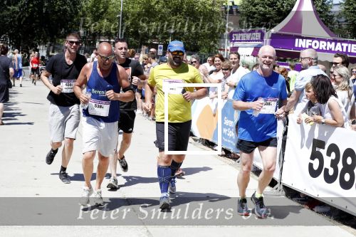 Amsterdam 1 juli 2018
Edwin Evers Run bij het science park met vele bners. Niels van Baarlen
